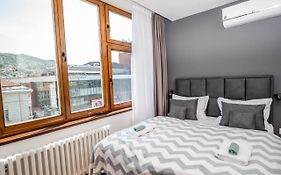 Modern&Bright Apartments - Main Street